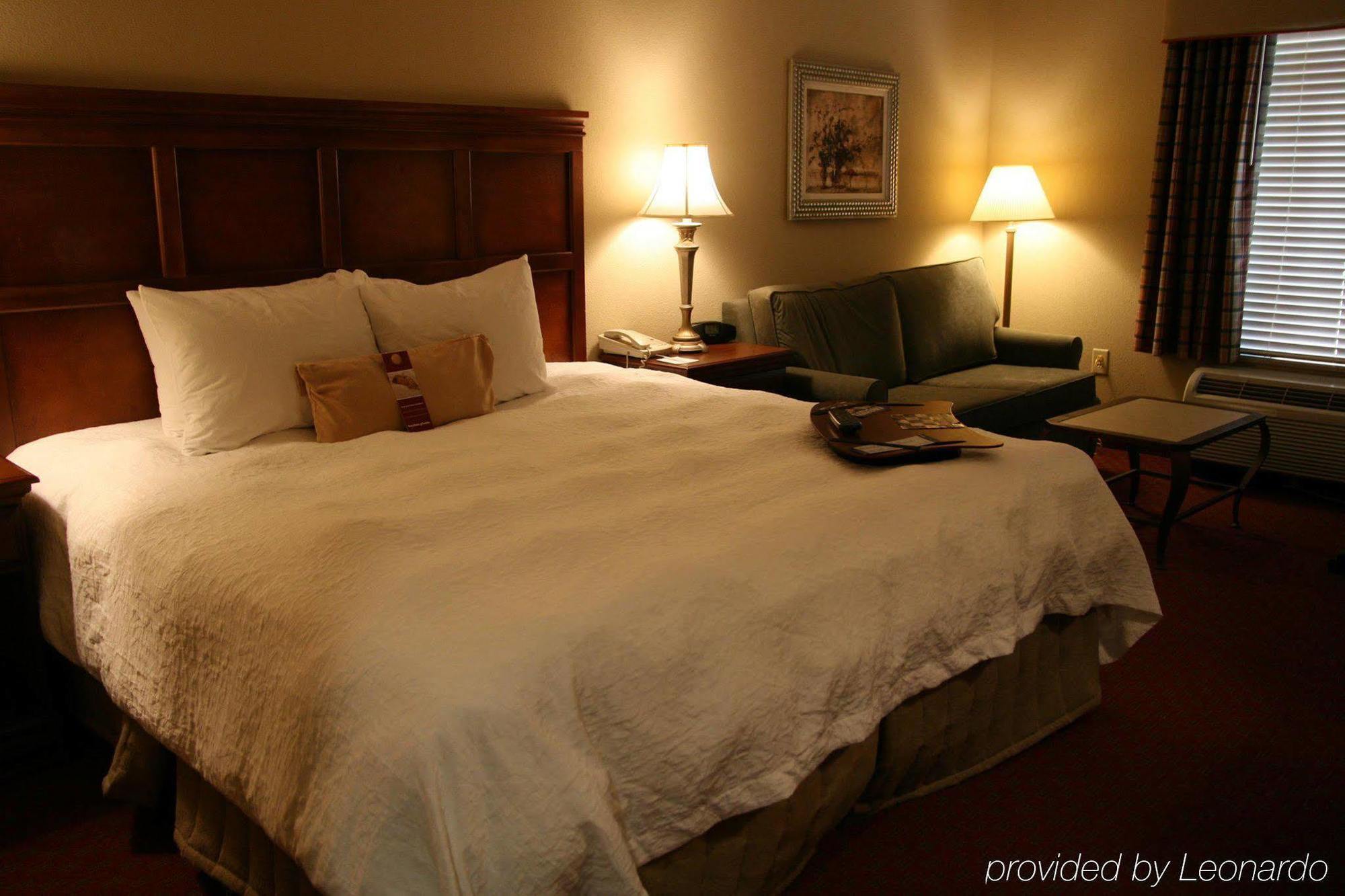 Hampton Inn & Suites Montgomery-Eastchase Oda fotoğraf